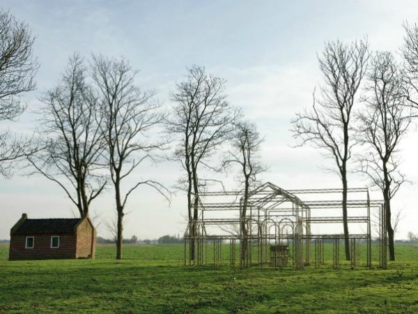 Wierhuizen kerkmodel en baarhuisje